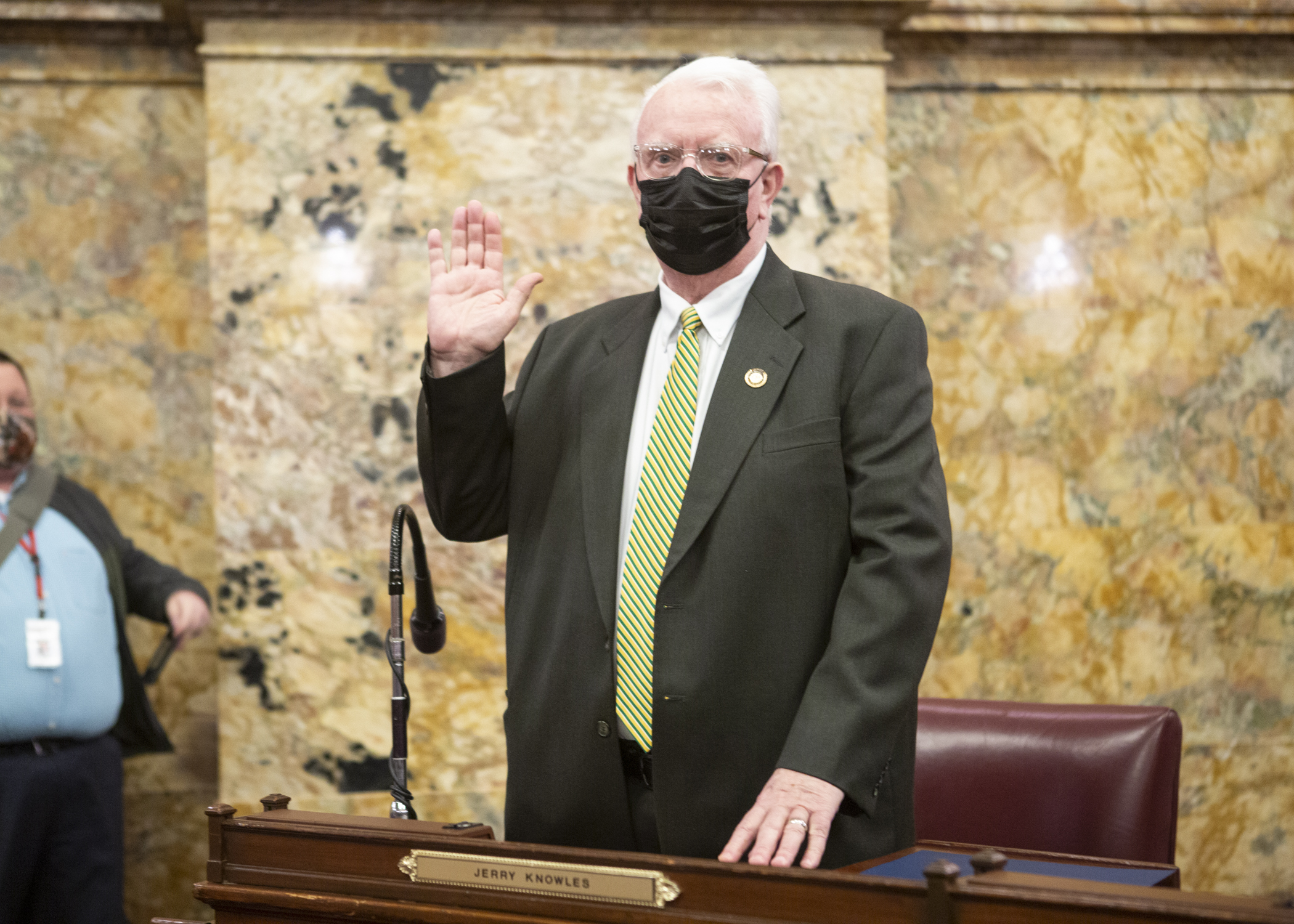 Knowles Takes Oath of Office for 2021-22 Legislative Session 